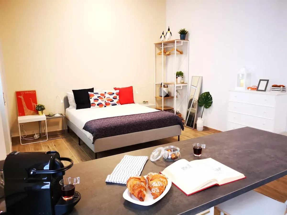 Cozy Studio 50 Meters From The Metro Milano Italien